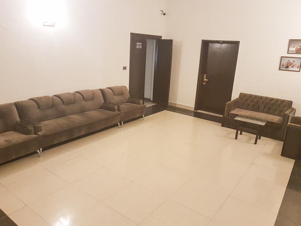 Shelton Accommodator Peshawar Esterno foto