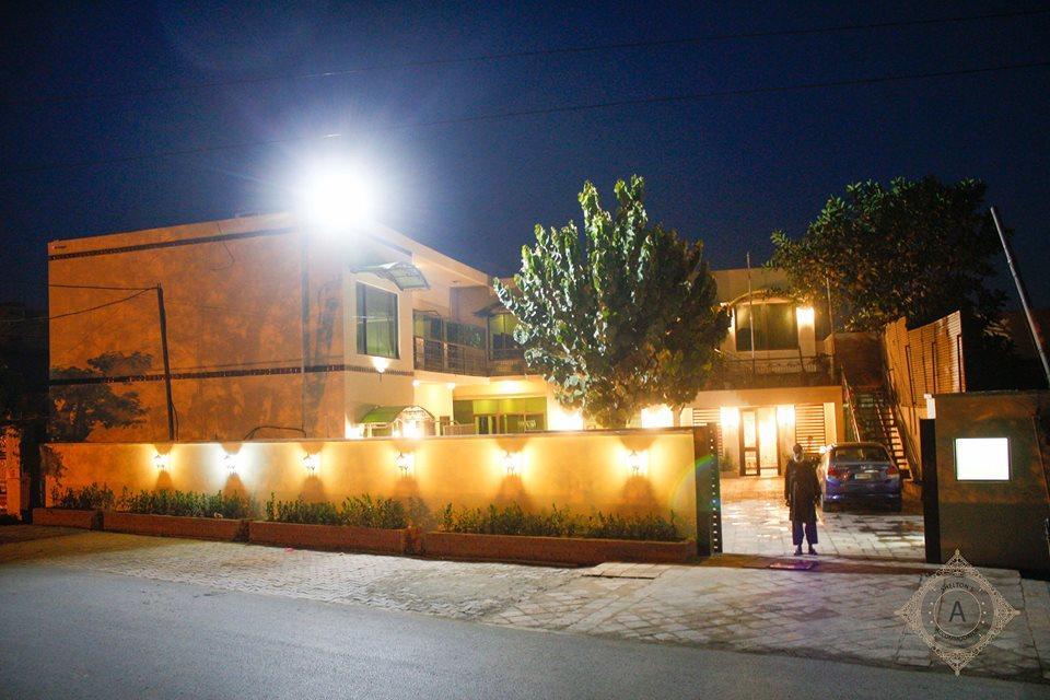 Shelton Accommodator Peshawar Esterno foto