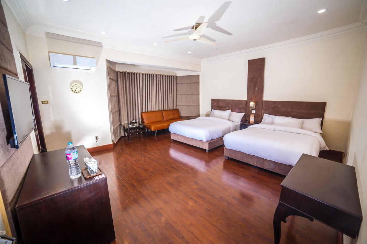Shelton Accommodator Peshawar Esterno foto
